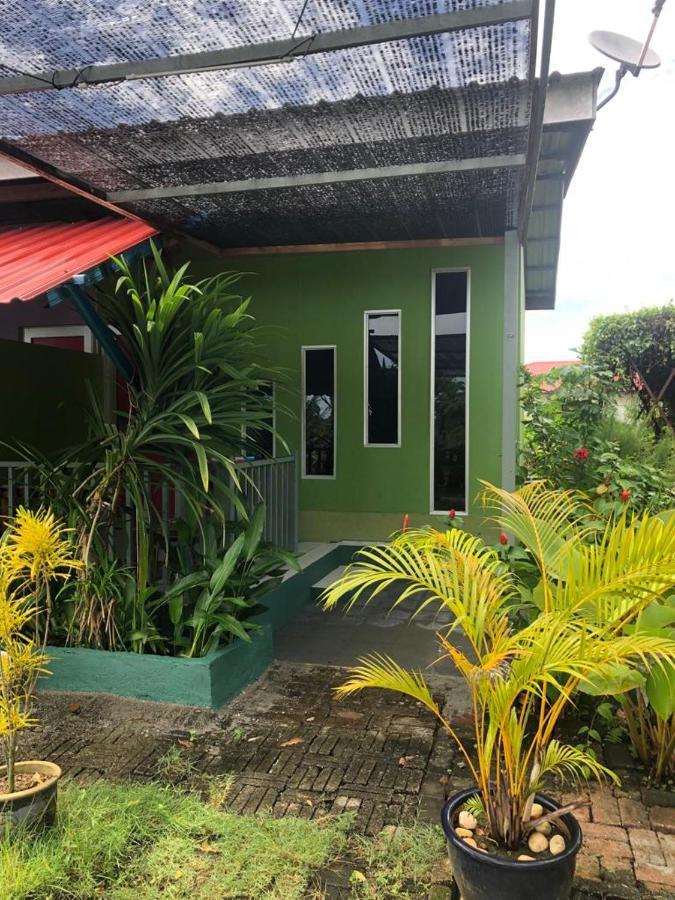 Wan'S Roomstay Langkawi 珍南海滩 外观 照片