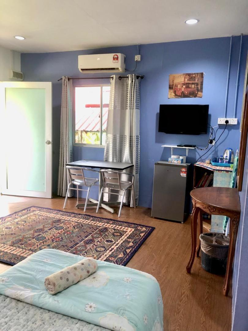 Wan'S Roomstay Langkawi 珍南海滩 外观 照片